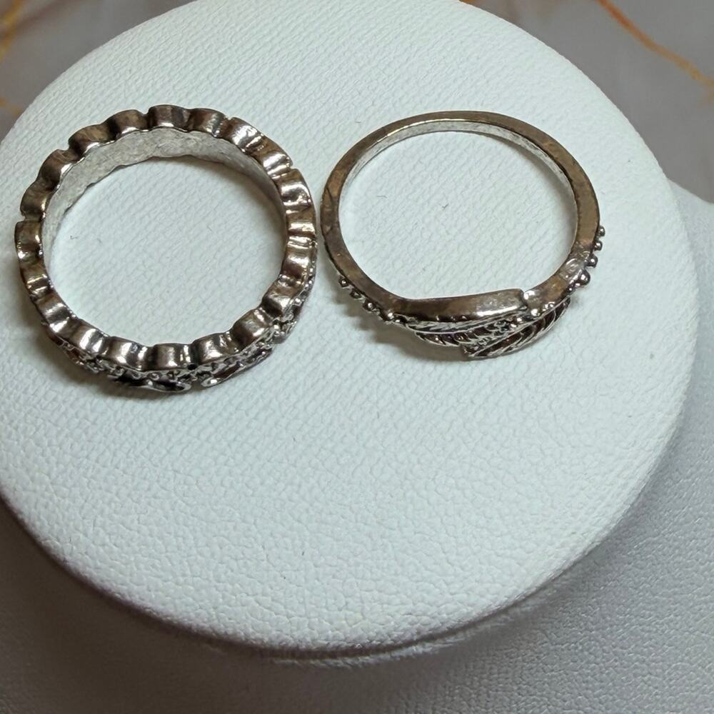 Silver tone rings butterfly and leaf